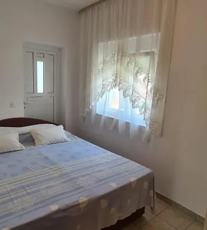 Slave Rogoznica (Sibenik-Knin)