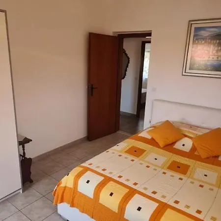 Slave * Rogoznica (Sibenik-Knin)