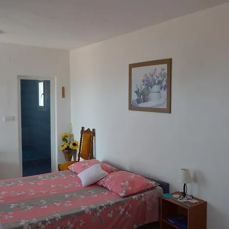 Slave Rogoznica (Sibenik-Knin)