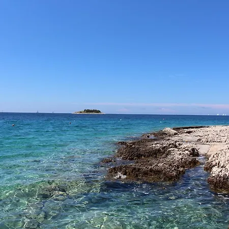 Slave Rogoznica (Sibenik-Knin)